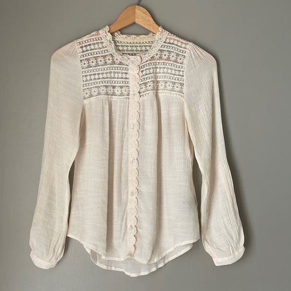 Blu Pepper lace trimmed button down blouse - Picture 1 of 7